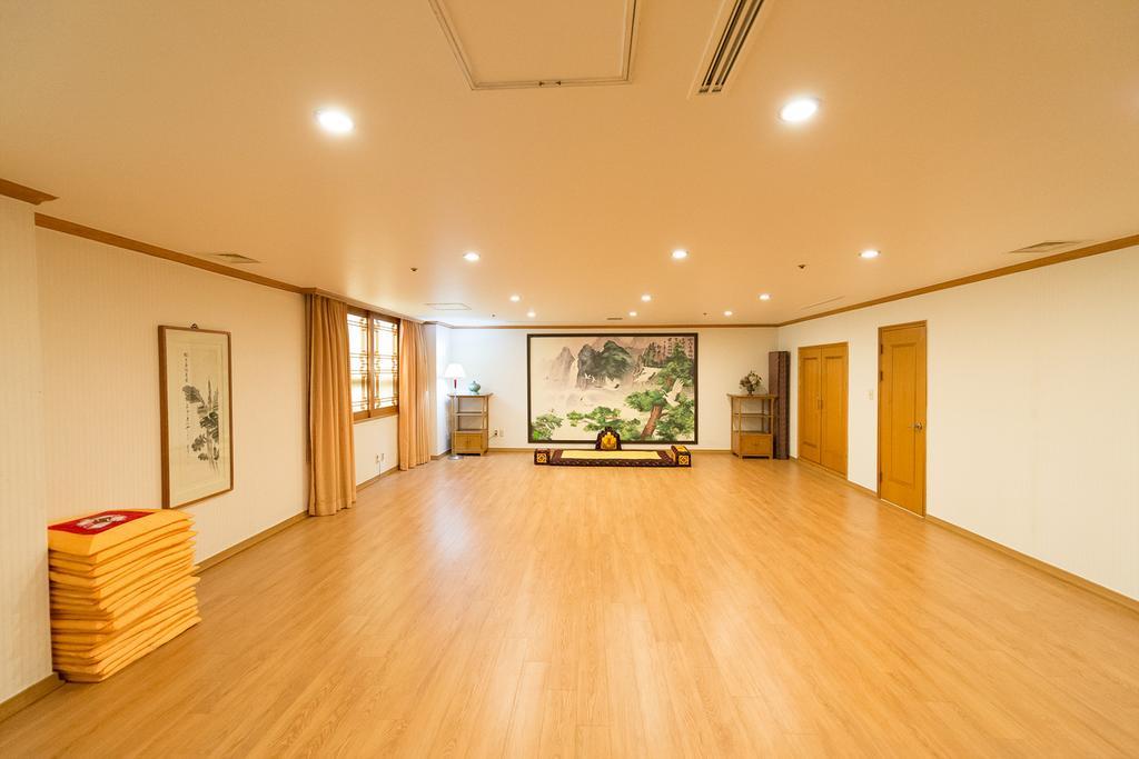 Готель Prado Gwangju Metropolitan City Екстер'єр фото