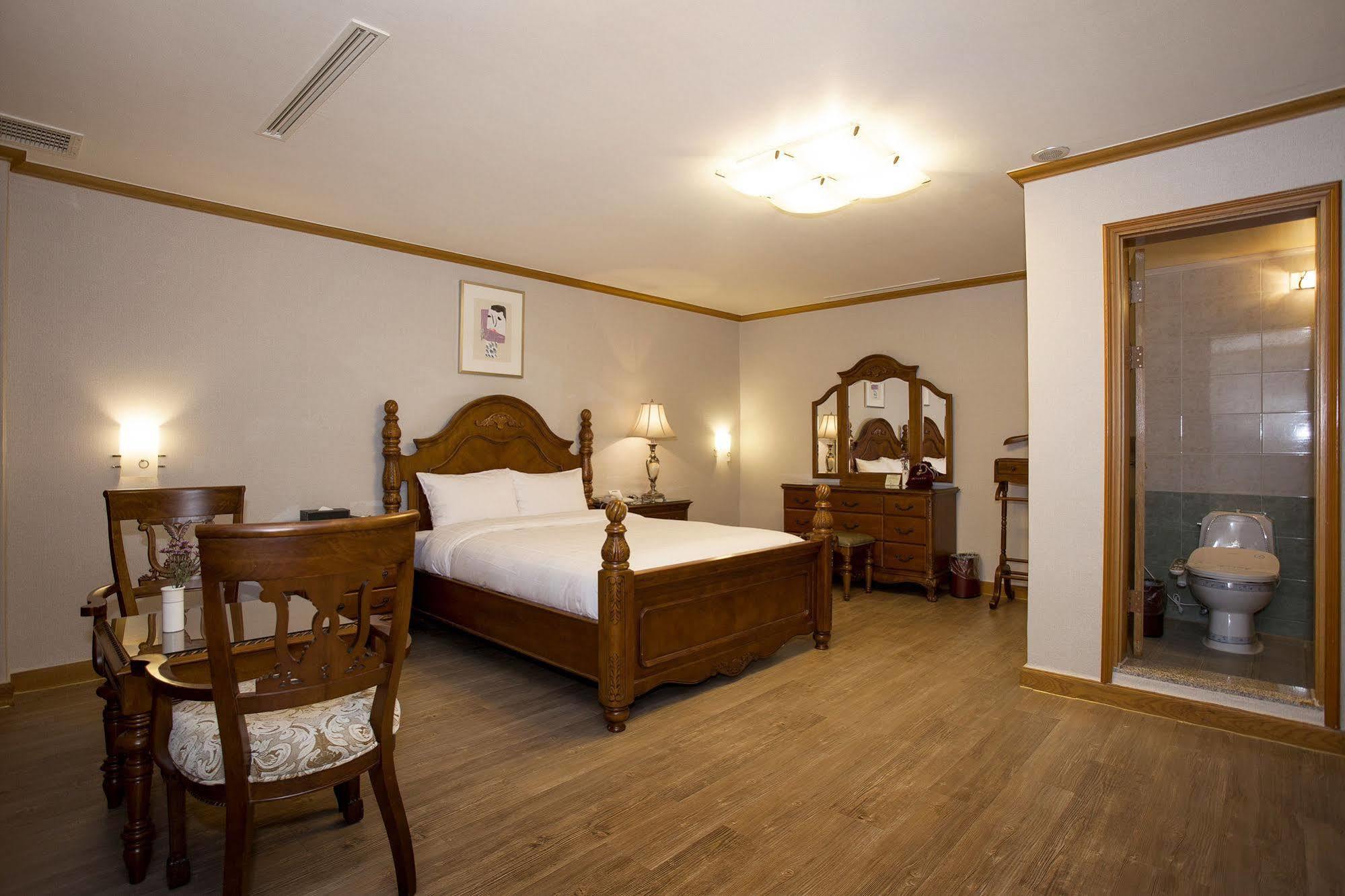 Gwangju Prado Hotel Gwangju Metropolitan City Екстер'єр фото